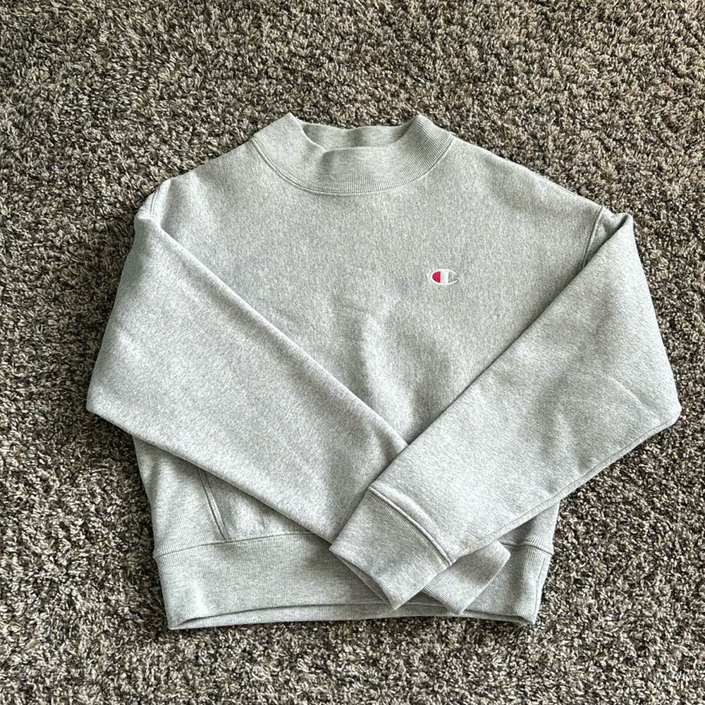 Women’s Champion Mock Neck Sweatshirt/Sweater